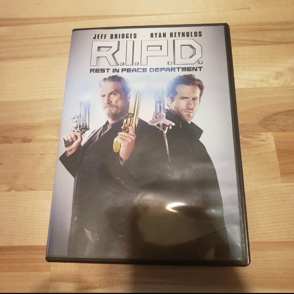 R.I.P.D. DVD Movie (RYAN REYNOLDS, JEFF BRIDGES, Mary-Louise Parker, Kevin Bacon